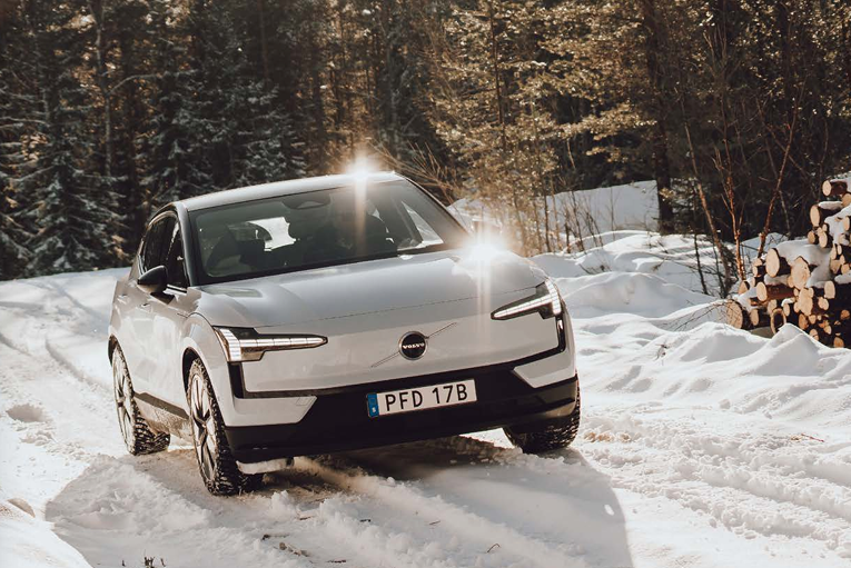 Viaggio in elettrico: dalla Rolls al Volvo EX30. Le verità di un insider